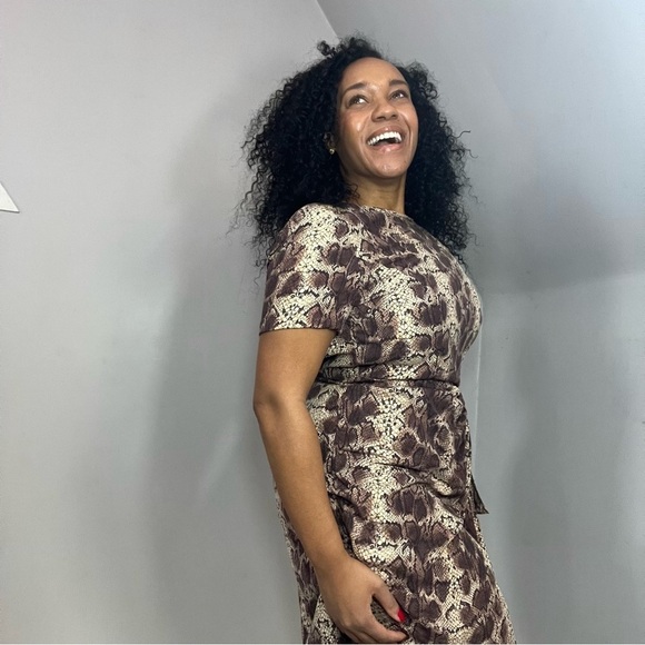 Vintage Silk Neutral Snakeskin Short Sleeve Wrap Dress Animal Print Date Night - Picture 4 of 15